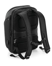 Load image into Gallery viewer, QD910 Pro-Tech Charge Backpack